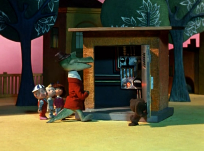 Ст. 98 УК РСФСР. Умышленное уничтожение или повреждение государственного или общественного имущества. До 10 лет лишения свободы.