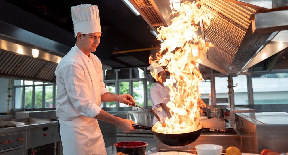 Часть ресторанов и кафе до конца года освободят от НДС