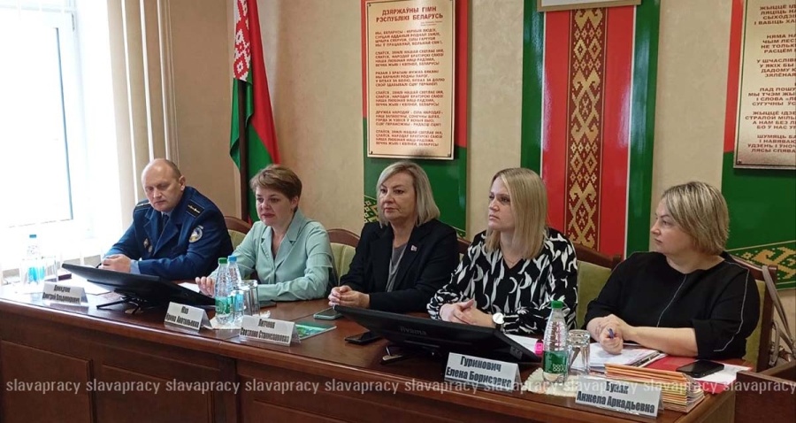     Трагедия на крыше и уроки безопасности: почему плановый семинар по охране труда стал пророческим