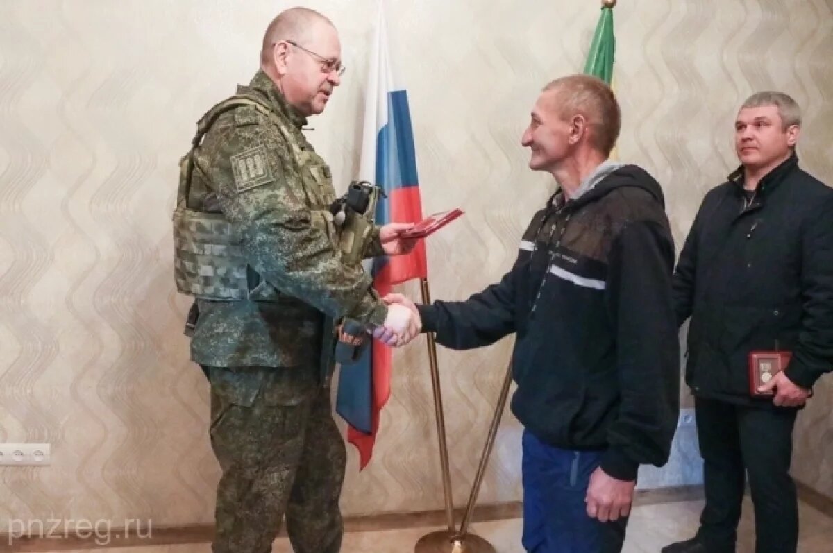    Мельниченко наградил земляков, работающих в Запорожской области