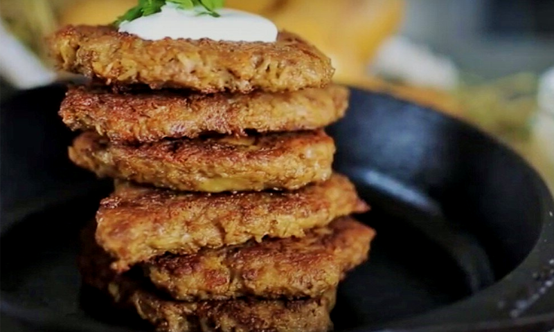 Мясные оладьи с картофелем