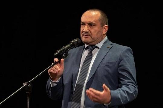    Вячеслав Калинин вручил награды лауреатам премии «Золотое перо России» (фото: reporter64.ru)