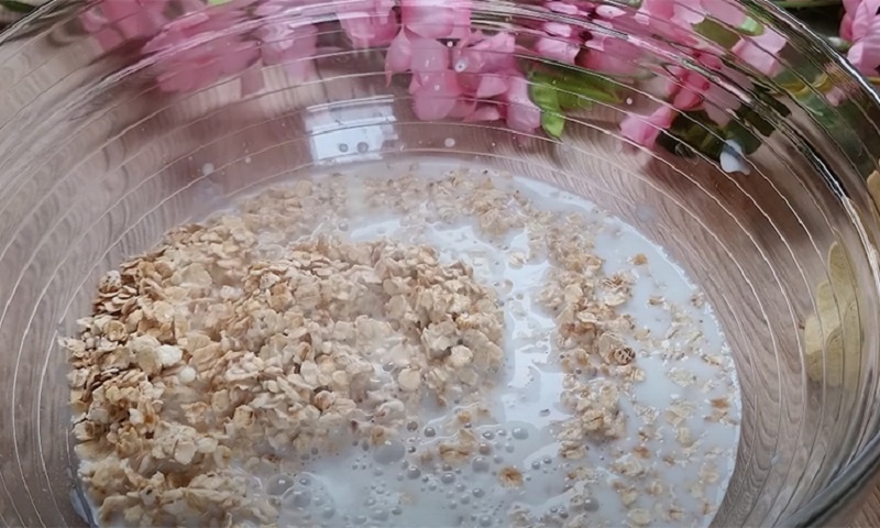 Десерт без сахара: овсяно-банановый пирог с какао и шоколадом для гурманов и приверженцев здорового питания