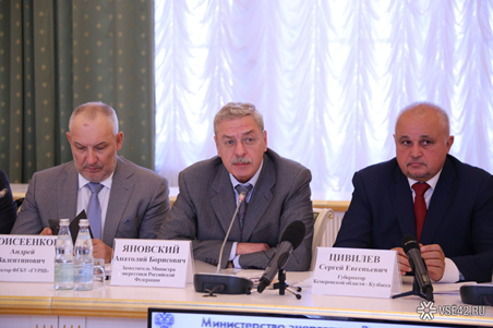 Судьбоносная фотография кардинально изменила судьбы наших героев.