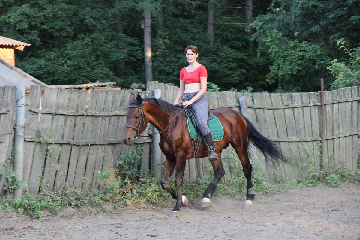 Тут мне 45 лет, были еще кубики на животе... Эх...