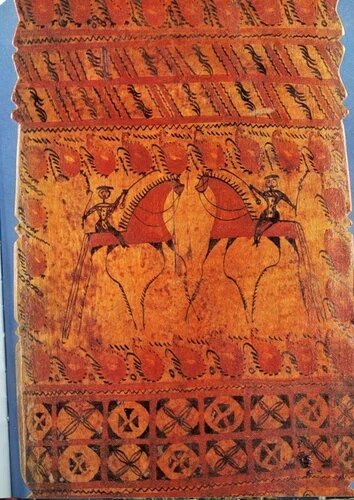 Фрагмент старинной мезенской прялки.