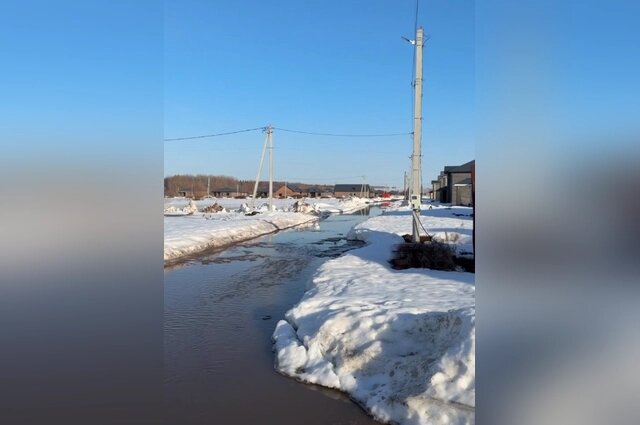    Затопило несколько улиц в поселке. Фото: Соцсети
