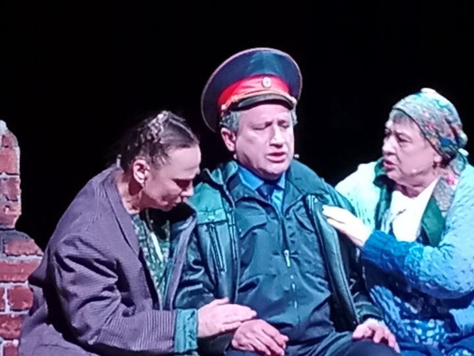    Также в театре кукол продолжается сезон регулярных постановок Светлана ВОЛКОВА