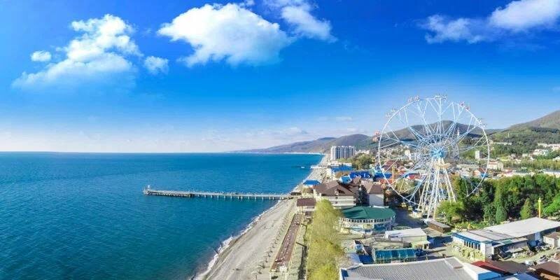 Сочи и Лазаревское в топе 2026: почему опытные туристы бронируют жилье уже сейчас?