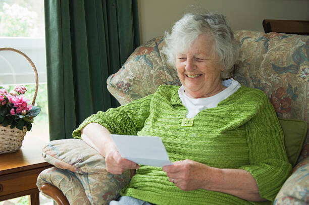 бабушки с конвертом