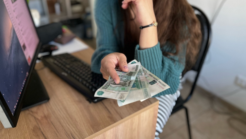 Плюс 2200 рублей к пенсии: кому в 2026 году могут пересчитать выплаты за стаж до 2002 года