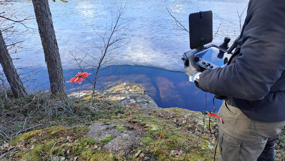Автор фото: Береговая охрана Финляндии. Обломки БПЛА, найденного 29 марта в Луумяки, Финляндия.
