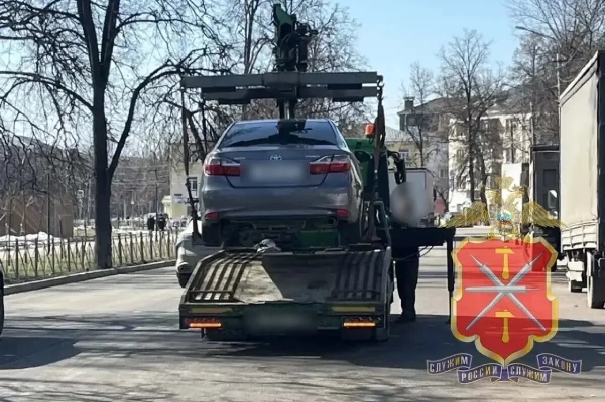    В Туле полицейские выявили работавшего незаконно таксиста