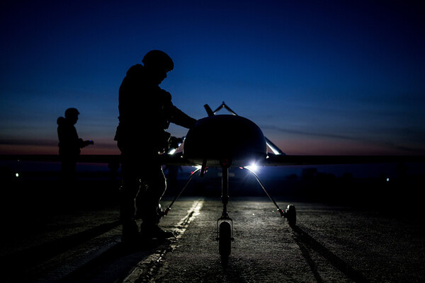 Evgeniy Maloletka/AP   📷