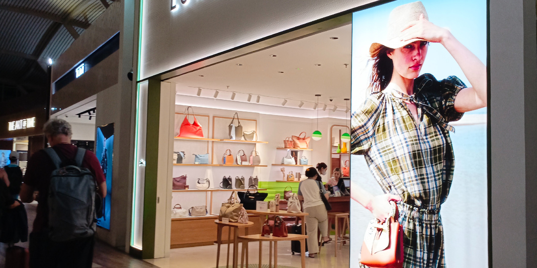 Что можно купить и поесть в аэропорту Бали.