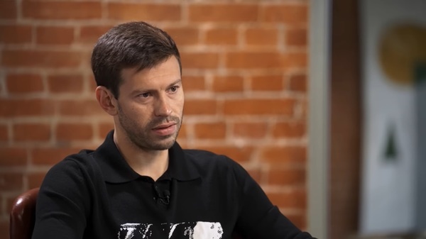 Футболист Смолов заключил мировое соглашение с потерпевшим по делу о драке в кафе и выплатил ему 4 млн