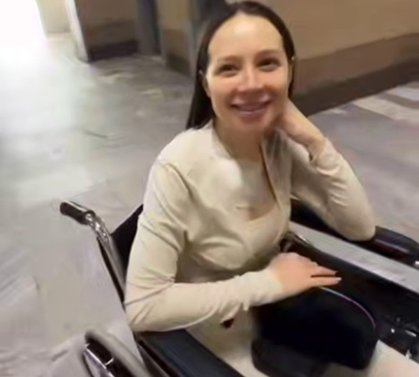 Жених Валерии Чекалиной заявил, что долг по налогам погасила она сама