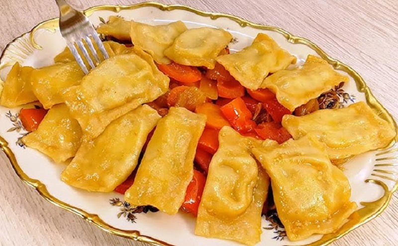 Вареники с картофелем и брынзой: удивительный ужин без мяса