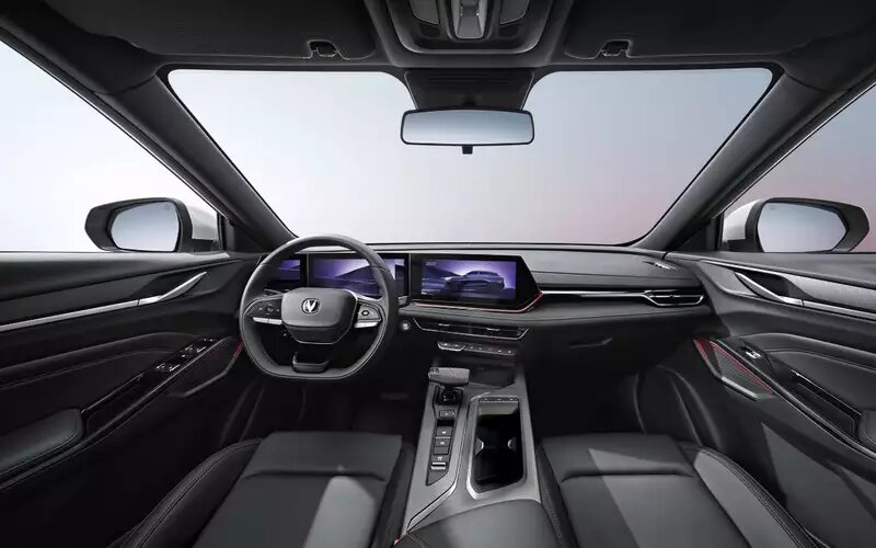 Интерьер Changan CS75 Pro📷

