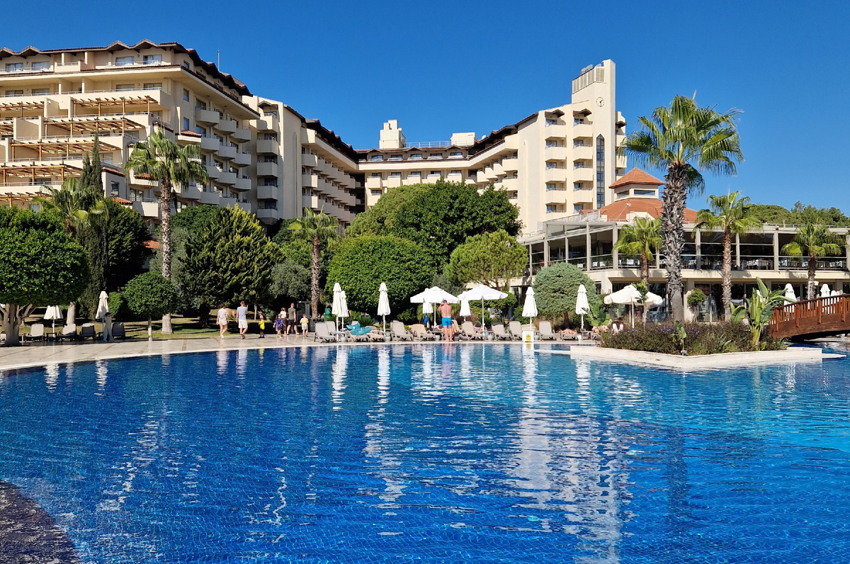 Отель Bellis Deluxe Hotel 5*