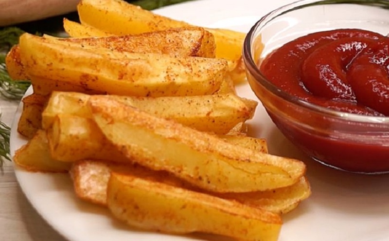 Картошка как во фритюре, но без лишнего жира: как получить идеальную хрустящую корочку в духовке