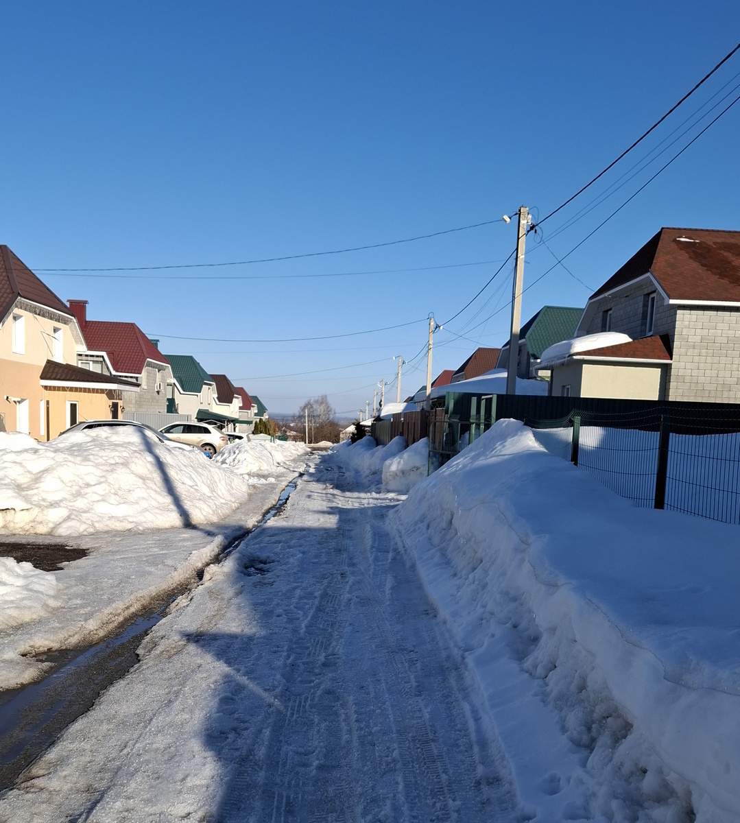 Улица после долгожданной расчистки