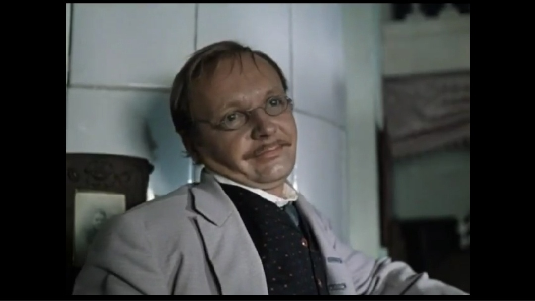 "Служебный роман"(реж. Э.Рязанов, по пьесе А.Н.Островского "Бесприданница", 1984 год), Андрей Мягков в роли Карандышева.