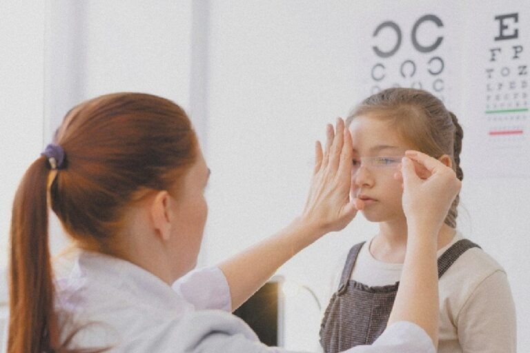    Иллюстрация к материалу: Рост косоглазия у детей: врач объяснила причины и профилактику