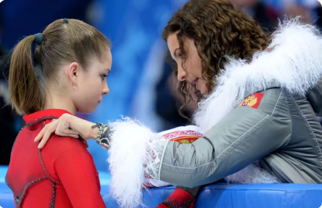 Сочи-2014. Олимпийская чемпионка Юлия Липницкая и Этери Тутберидзе