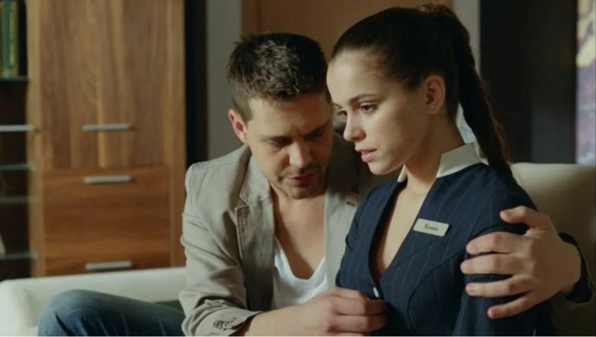 Скрин из сериала "Отель гранд"