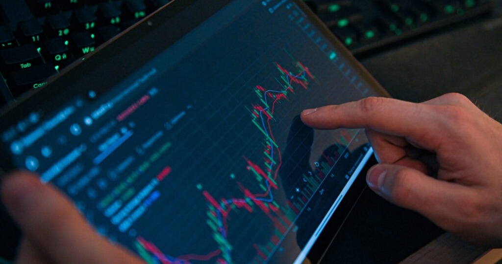 Слухи о деэскалации поддержали рынок