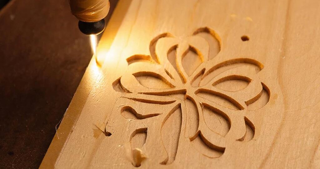 Укрощение строптивого шпона: как резать лазером детали для маркетри толщиной 0.6 мм без пережогов, сколов и улетевших в трубу фрагментов.