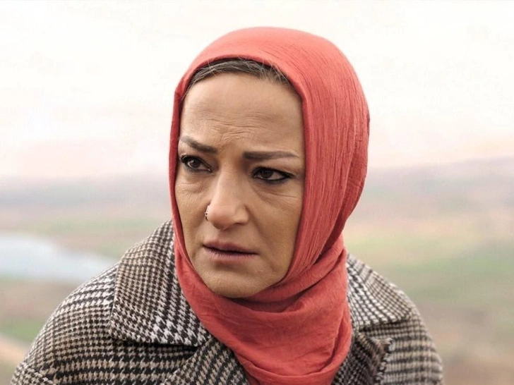 Кадр из сериала «Далекий город»