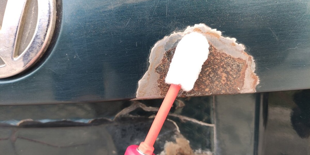 Как убрать рыжики на кузове: рабочие методы от автомаляра