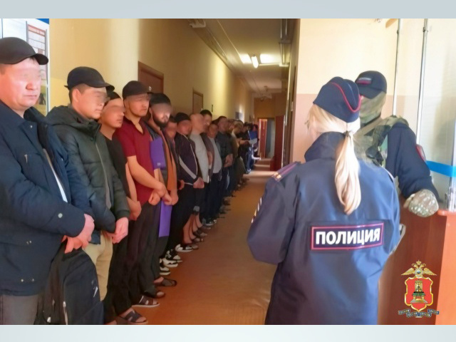 2,1 млн рублей штрафа, 62 мигранта на выдворение – итог рейдов в Твери и области