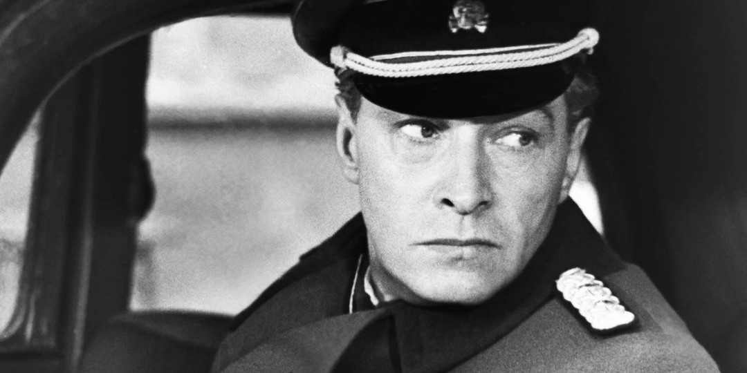 Семнадцать мгновений весны: Штирлиц носил награды, которых не мог получить