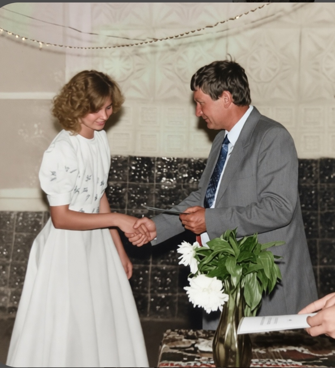 То самое, розовое платье с цветочками из мулине с люриксом.. Вручение аттестата об окончании средней школы.