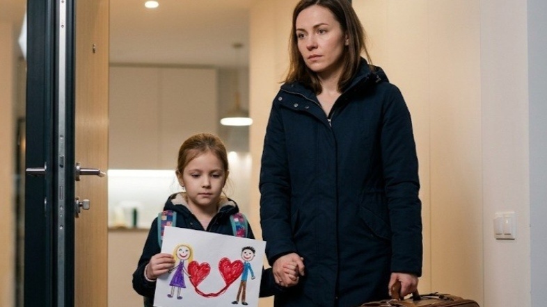 Муж сказал: «Отправь Катю». Я собрала вещи. Но не её