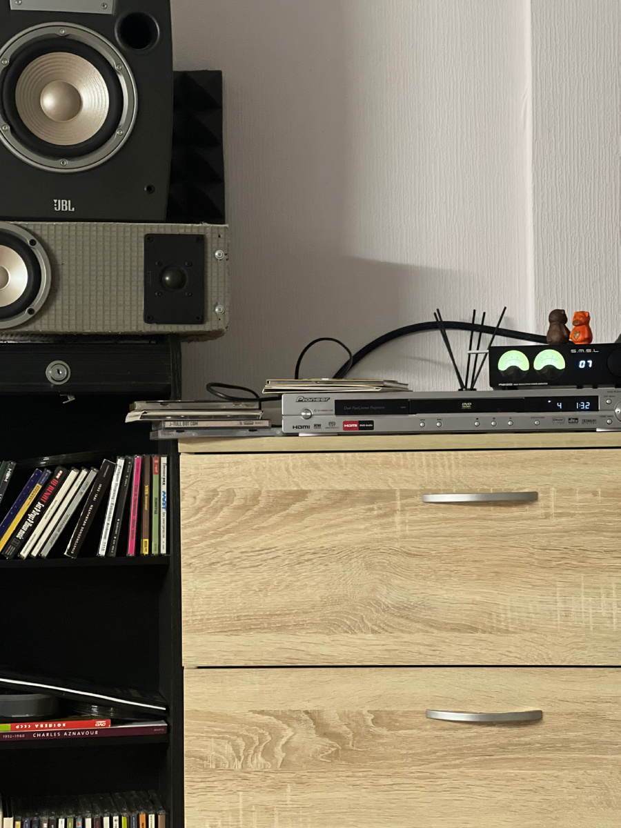 Как то так криво сфоткано но примерно это так выглядит 