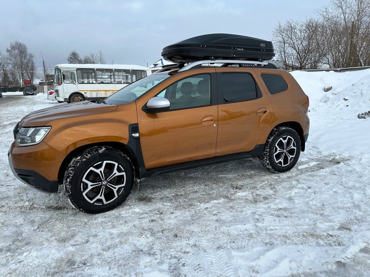 Второе поколение с 2021 года — машина выросла в цене, но и в оснащении