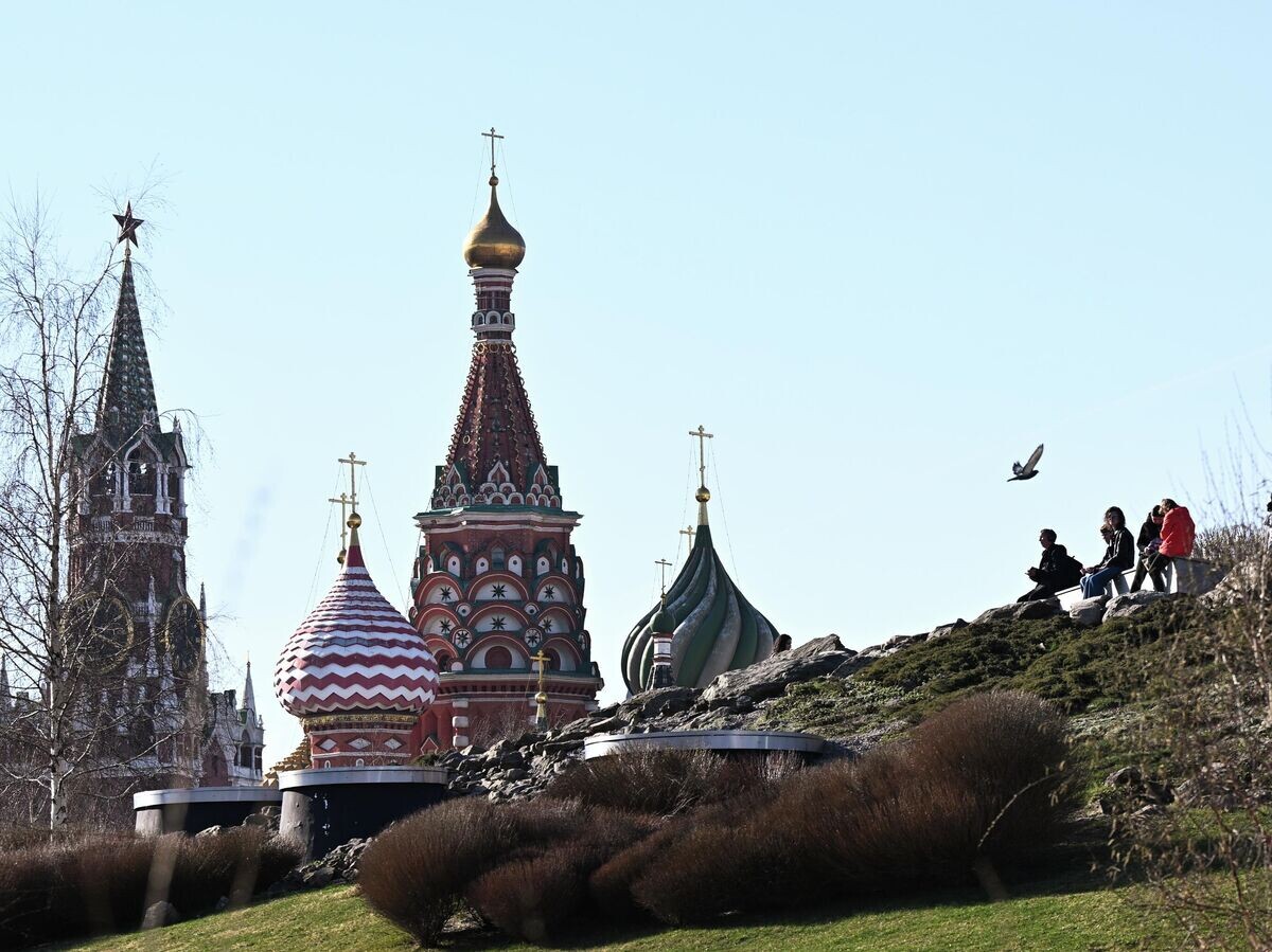    Посетители в парке "Зарядье" в Москве | © РИА Новости / Кристина Соловьёва