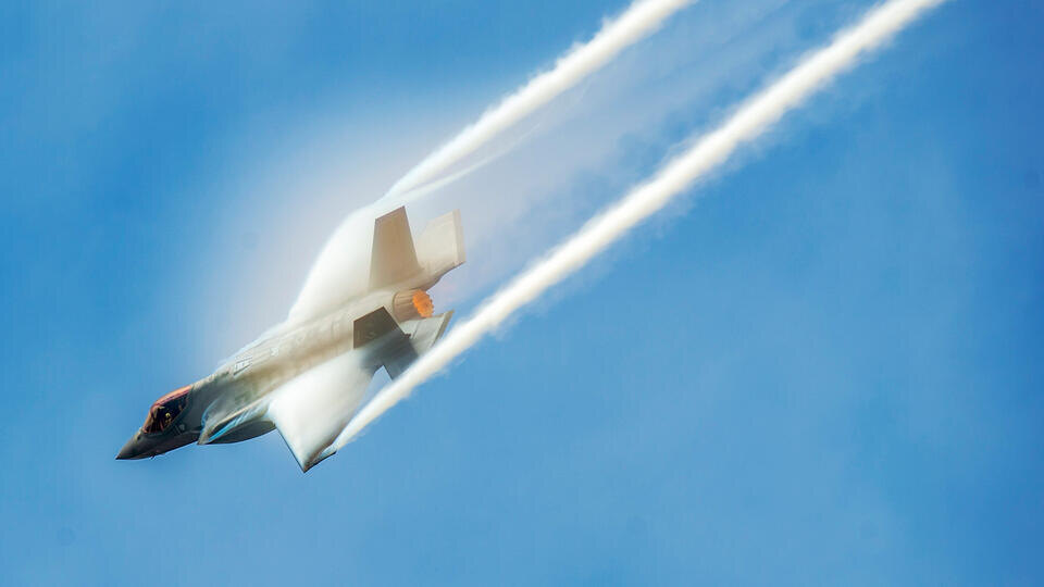 Истребитель пятого поколения разбился на учебном полигоне ВВС США в Неваде