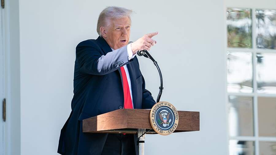    Фото: Global Look Press/Allison Robbert - Pool via CNP