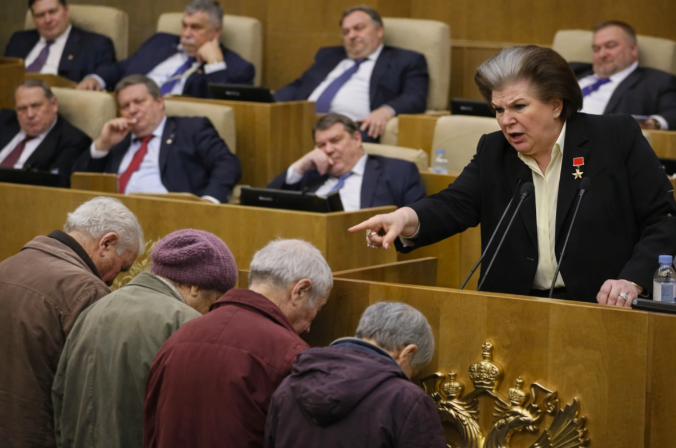 Терешкова глумится над народом.
