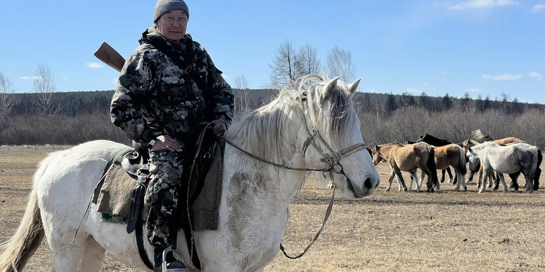 В Бурятии животновод в одиночку отбил табун от волков