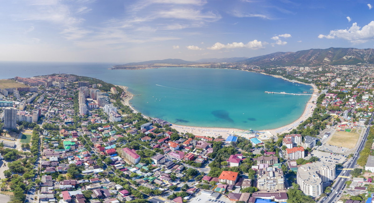 Геленджикской бухта в форме подковы