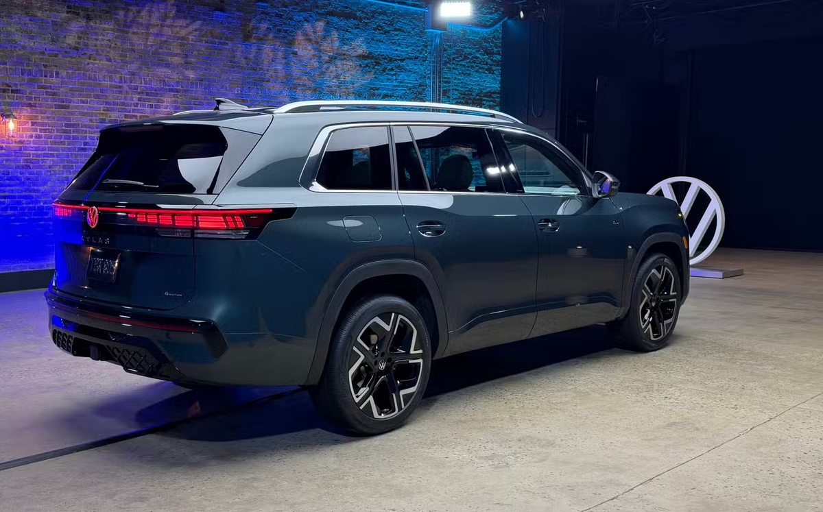 Volkswagen Atlas второго поколения – вид сзади