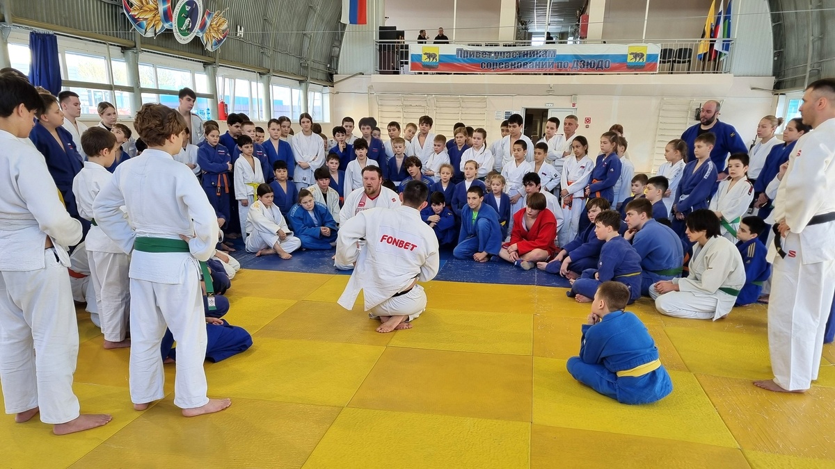    Титулованный дзюдоист провёл мастер-класс в Нефтеюганске