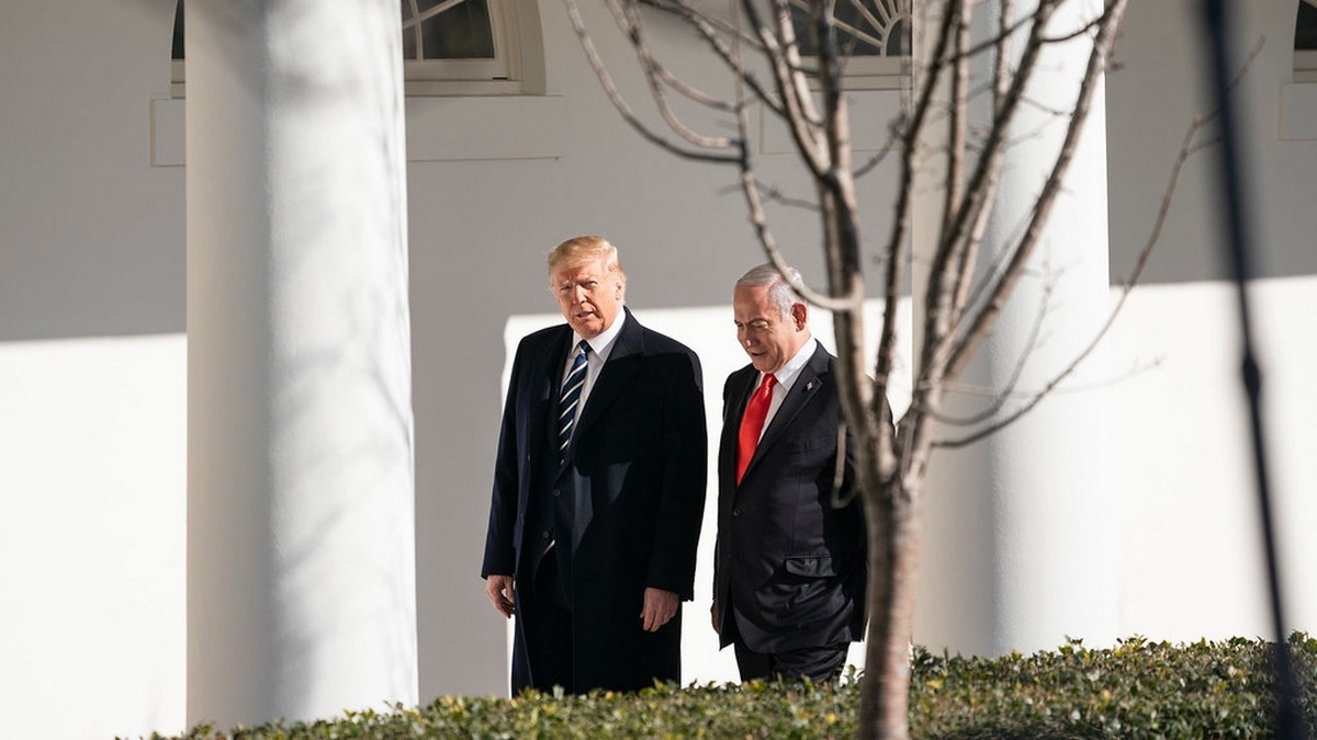    Как устроить мировую войну, но при этом в ней не участвовать?