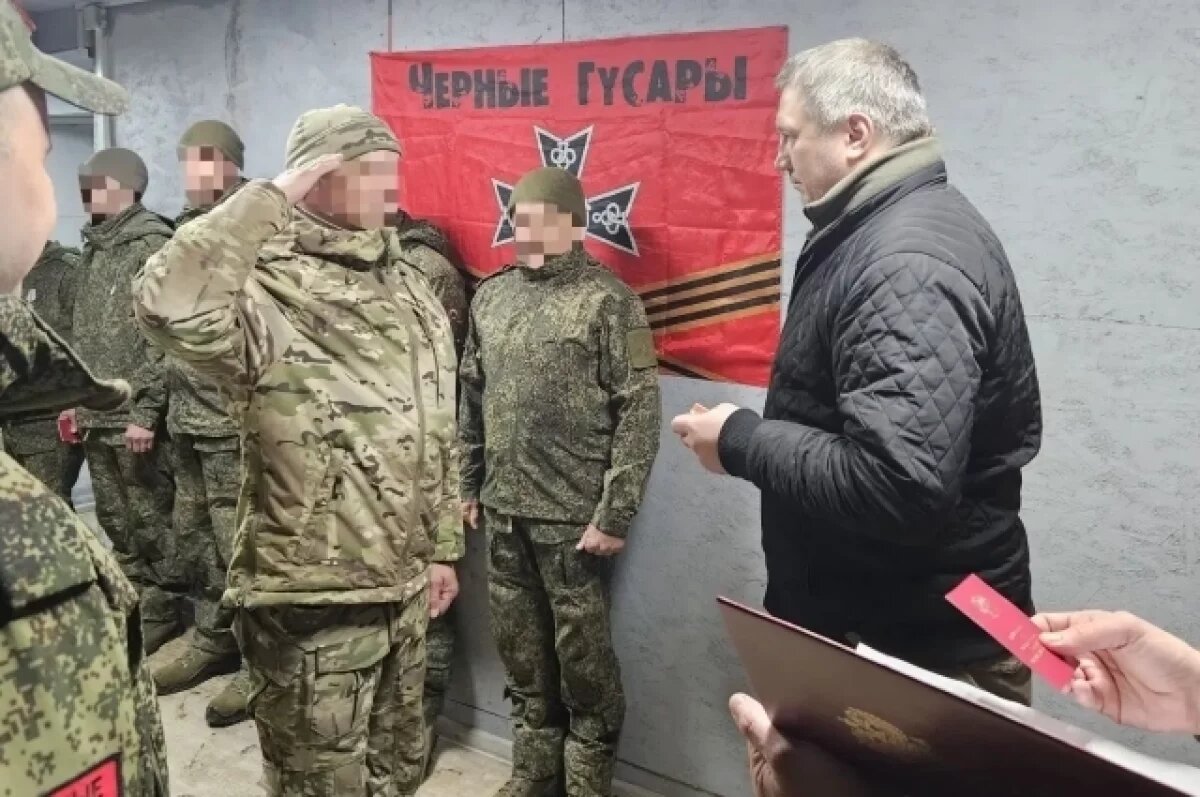    Иван Носков передал в зону СВО гуманитарную помощь и пообщался с бойцами